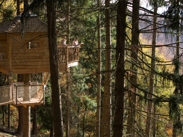 Bijzonder overnachten in een boomhut in Spanje