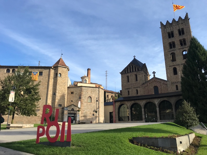 Middeleeuwse plaats Ripoll in Girona (Catalonië)