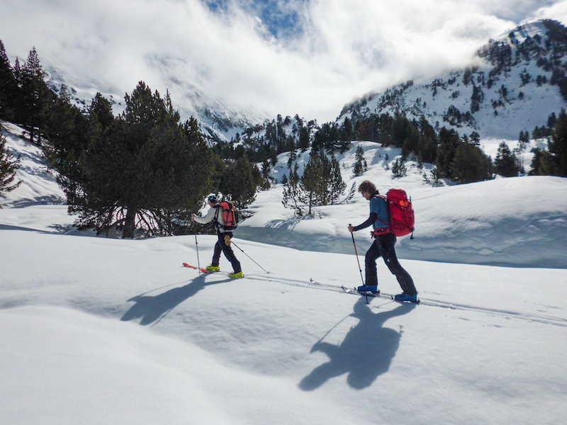 Toerskiën in de Benasque vallei in hart van Spaanse Pyreneeën