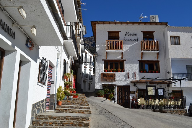 Wit bergdorp Trevélez in de Alpujarras